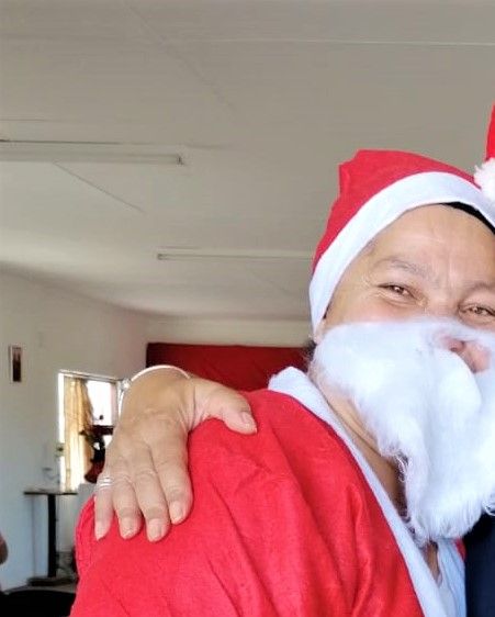 BraHELP-Sharon mit dem Weihnachtsmann