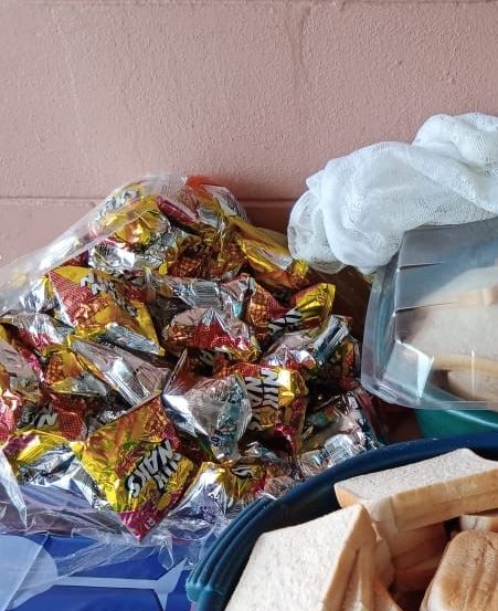 900 Sandwiches/Woche für die Kinder